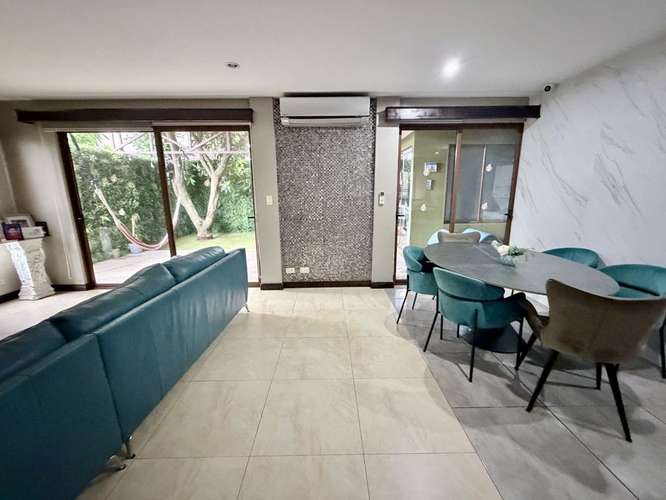  Se Vende Amplia Casa 4 habitaciones en Condominio Exclusivo y Seguro en Belén, Heredia - Imagen 2