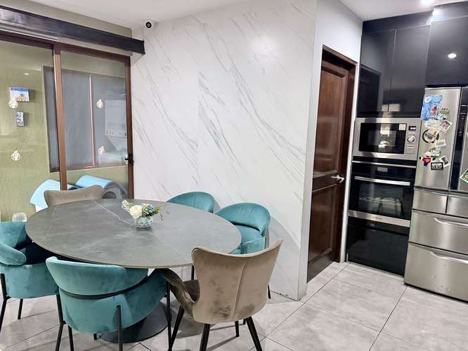  Se Vende Amplia Casa 4 habitaciones en Condominio Exclusivo y Seguro en Belén, Heredia - Imagen 3