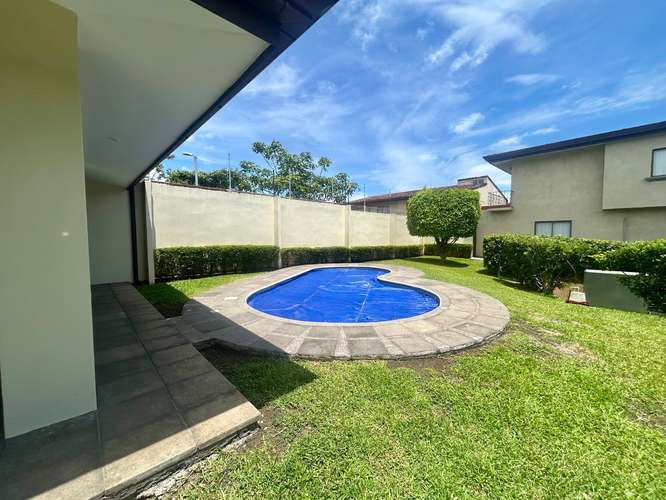  Se Vende Amplia Casa 4 habitaciones en Condominio Exclusivo y Seguro en Belén, Heredia - Imagen 19