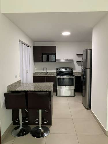 Apartamento en edificio privado, Sabana Norte 450.000 - Imagen 1