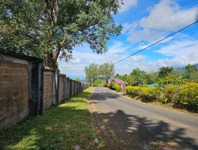 Finca con amplia infraestructura en Carrizal de Santa Bárbara de Heredia, Heredia - Imagen 16