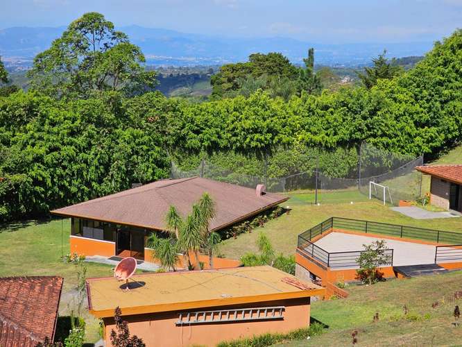 Finca con amplia infraestructura en Carrizal de Santa Bárbara de Heredia, Heredia - Imagen 19