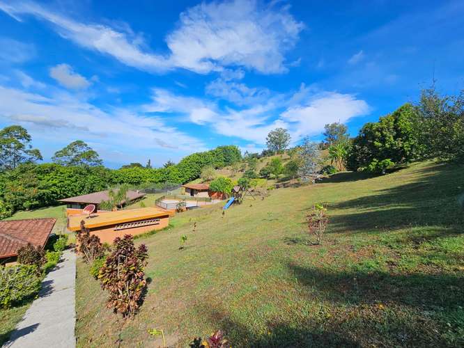 Finca con amplia infraestructura en Carrizal de Santa Bárbara de Heredia, Heredia - Imagen 20