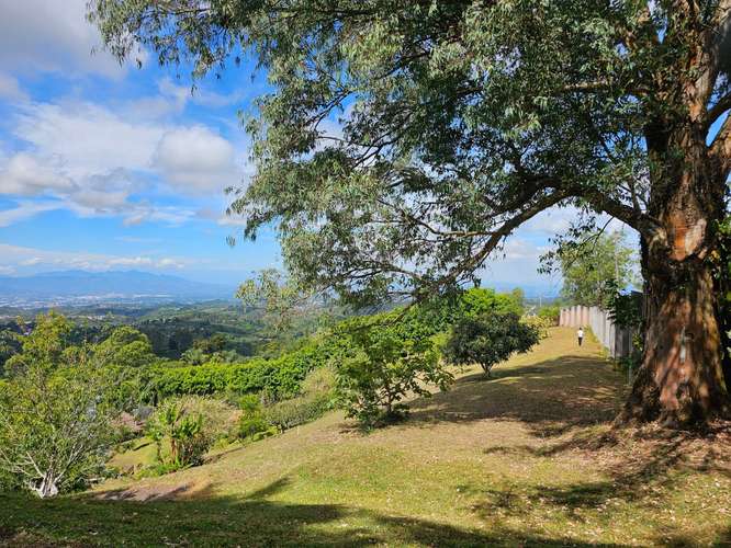 Finca con amplia infraestructura en Carrizal de Santa Bárbara de Heredia, Heredia - Imagen 15