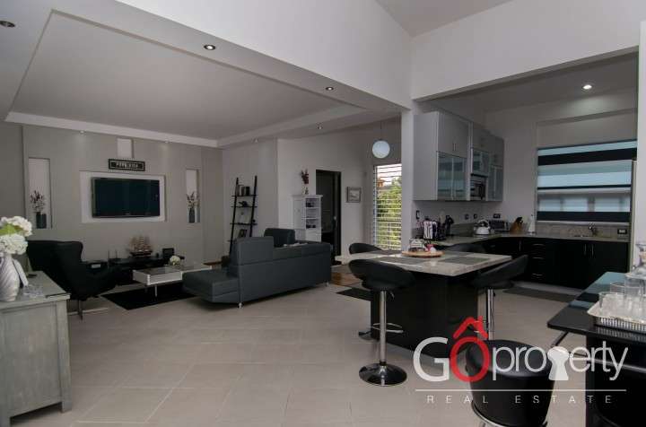 Alquiler de Apartamento moderno en Guayabos de Curridabat - 3023