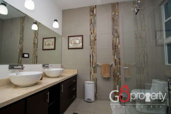 Alquiler de Apartamento moderno en Guayabos de Curridabat - 3023