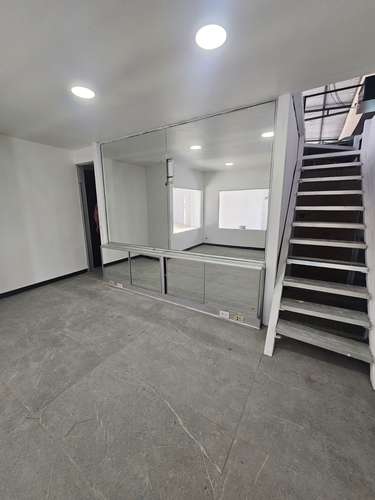Bodega remodelada con oficinas en barrio México: 600 m² de oportunidad para tu negocio - Imagen 3