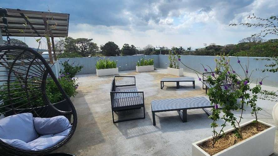 SANTA ANA CENTRO DE 2 HABITACIONES  |   2 BAÑOS   |   140m²   |   1er NIVEL