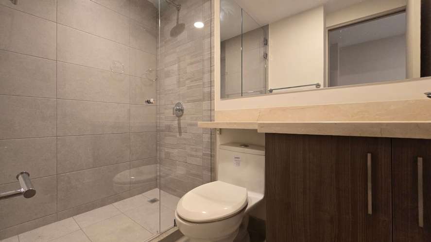 SANTA ANA CENTRO DE 2 HABITACIONES  |   2 BAÑOS   |   140m²   |   1er NIVEL