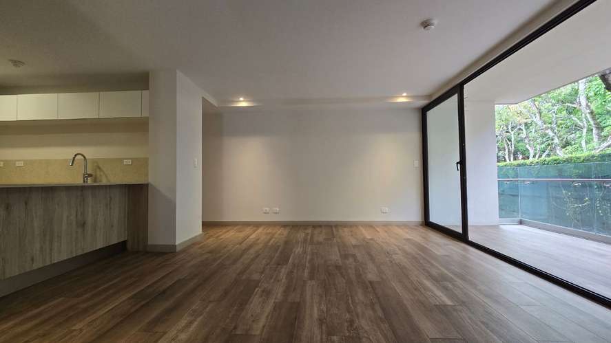 SANTA ANA CENTRO DE 2 HABITACIONES  |   2 BAÑOS   |   140m²   |   1er NIVEL