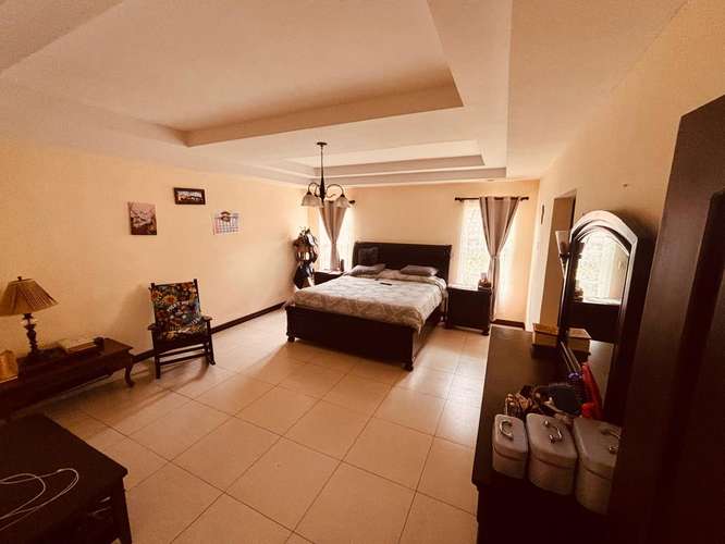 Se vende casa en el lujoso condominio Villa Val Terra San Isidro de Heredia - Imagen 9