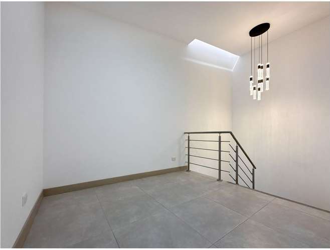 Alquiler de casa con Linea Blanca en condominio, ubicada en San Antonio, Escazú - Imagen 8