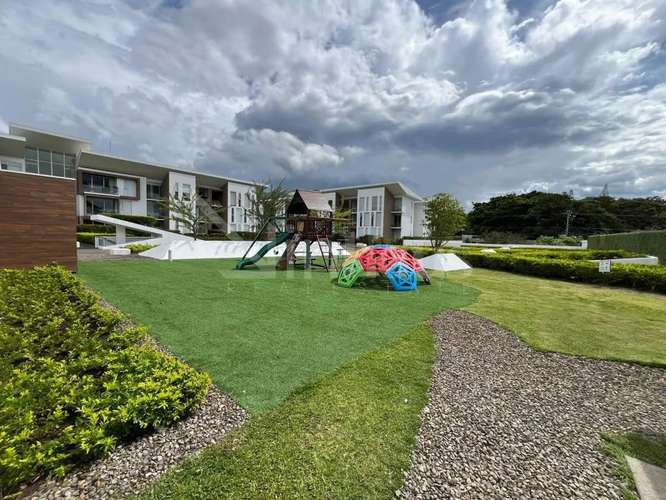 Alquiler de apartamento en primera planta en Santa Ana 