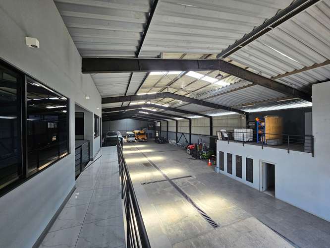 Bodega industrial y comercial en San Rafael de Alajuela: 1100 m² con 25 parqueos, excelente ubicación y fácil acceso. - Imagen 10
