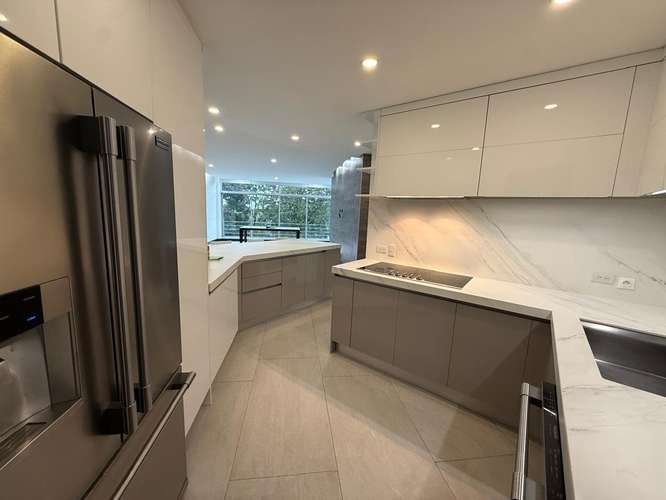 Escazu, cerca de PACO, remodelado-lujoso-amplio 140m2, L. Blanca, 3 hab, 2.5 baños, amenidades. - Imagen 3