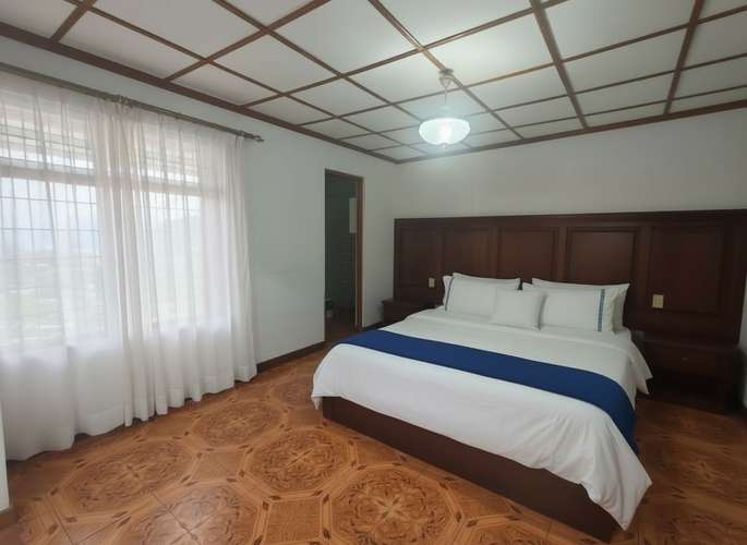¡ALQUILER DE AMPLIA CASA DE UNA SOLA PLANTA EN ROHRMOSER, LA GEROMA! - Imagen 4
