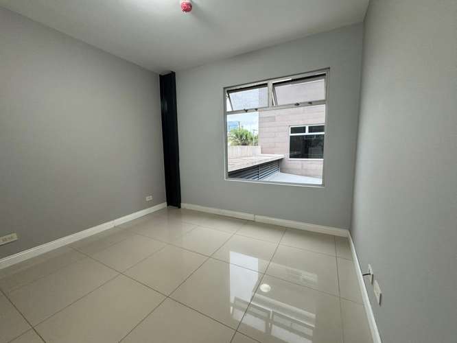 Alquiler de apartamento en la Sabana. Espacios comodos  - Imagen 9