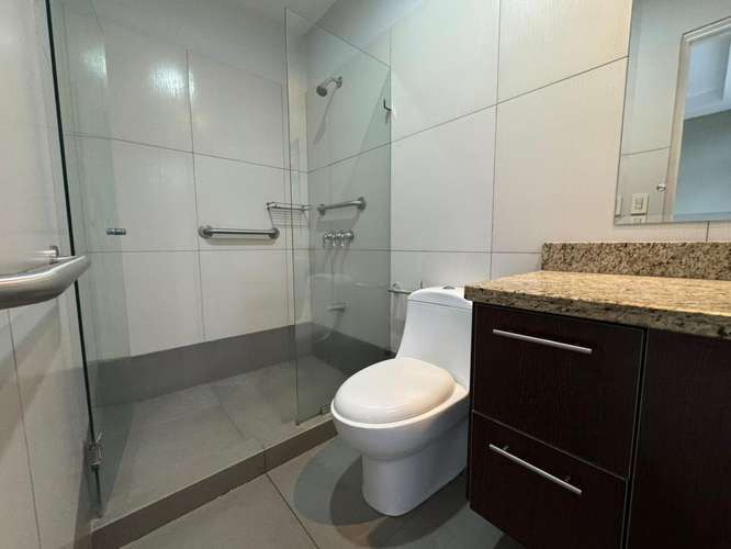 Alquiler de apartamento en la Sabana. Espacios comodos  - Imagen 11