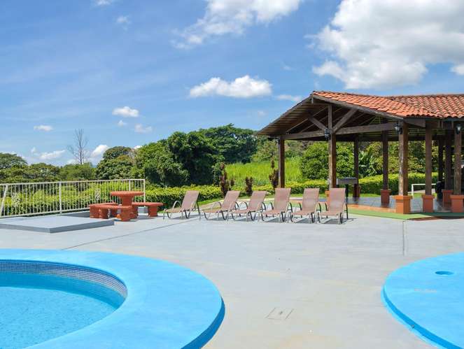 Lote en venta 1518 m2 | Condominio El Roble | Grecia | Alajuela LSE