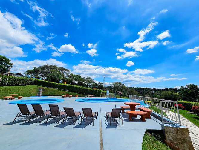 Lote en venta 1518 m2 | Condominio El Roble | Grecia | Alajuela LSE