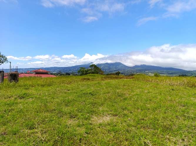 Lote de 4106 m² en Dulce Nombre de Jesús con espectacular vista al Valle Central y montañas del Zurquí