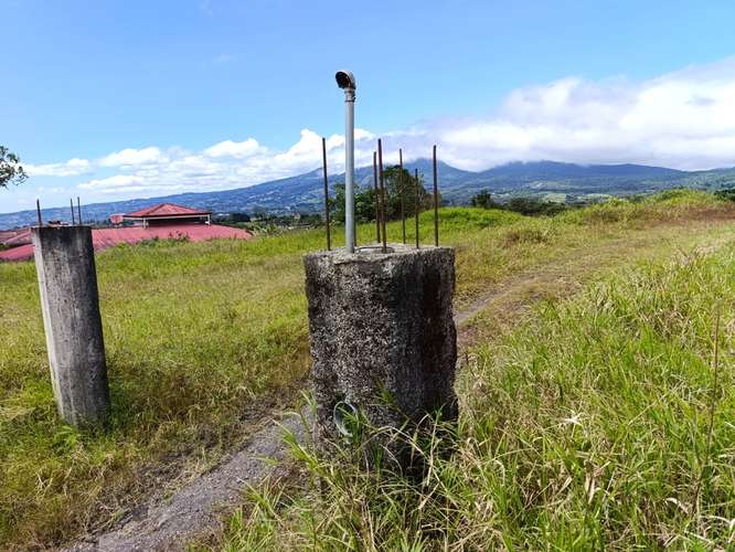 Lote de 4106 m² en Dulce Nombre de Jesús con espectacular vista al Valle Central y montañas del Zurquí