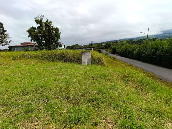 Lote de 4106 m² en Dulce Nombre de Jesús con espectacular vista al Valle Central y montañas del Zurquí