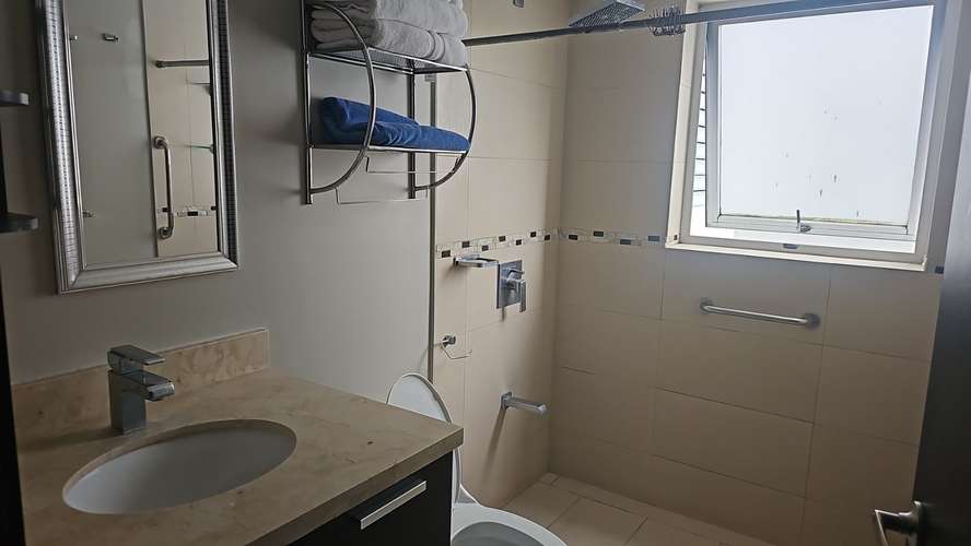 Apartamento de lujo en Rohrmoser: 3 habitaciones, 2 baños, amueblado y con vistas a la montaña - Imagen 8