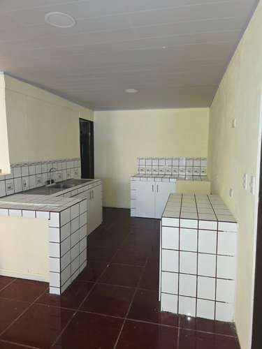 Oportunidad real de tener casa propia, remodelada de una planta en alameda, barrio centrico  - Imagen 2