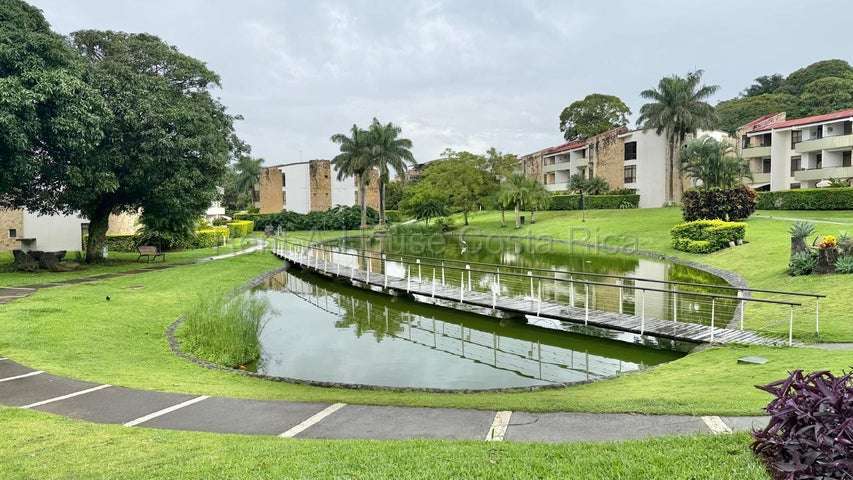 Alquiler de Apartamento en URUCA-Santa Ana. - Imagen 9