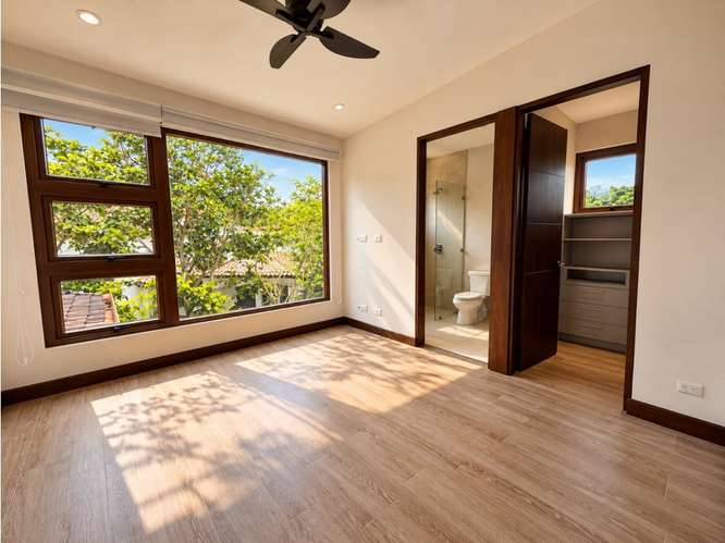 VENTA / ALQUILER DE CASA EN CONDOMINIO LA HACIENDA, SANTA ANA* - Imagen 14