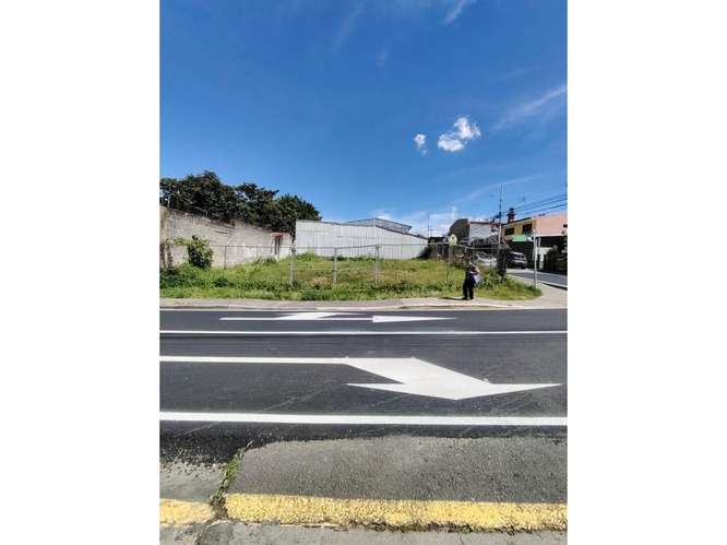 VENTA DE LOTE ESQUINERO COMERCIAL, ESCAZU CENTRO 4227 (GC) - Imagen 4
