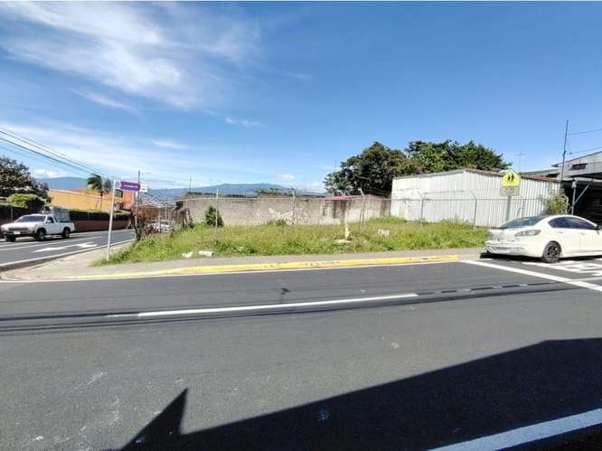 VENTA DE LOTE ESQUINERO COMERCIAL, ESCAZU CENTRO 4227 (GC) - Imagen 3