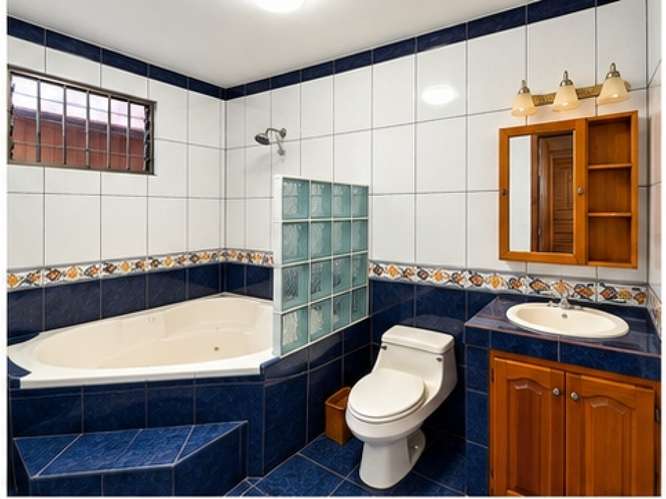 Casa en alquiler Moravia, uso mixto, una planta con Apartamento 5PCU - Imagen 6
