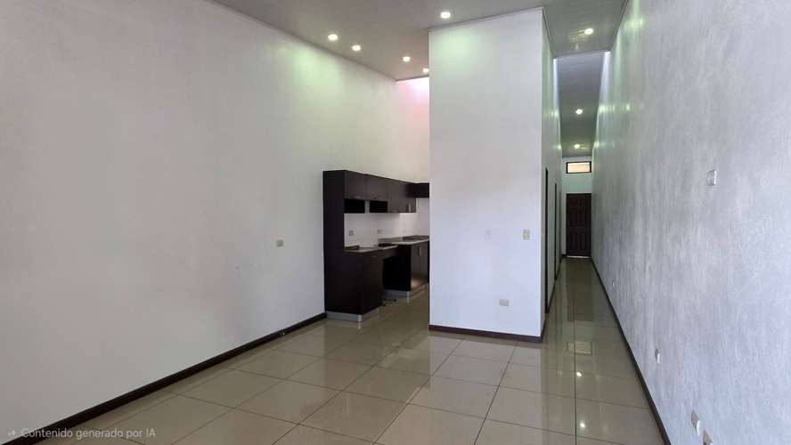 Alquilo en Limón Centro, apartamento sin garaje, incluye: Internet y cable