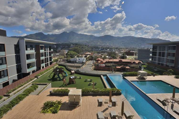 ALQUILER DE LUJO EN ESCAZÚ VILLAGE