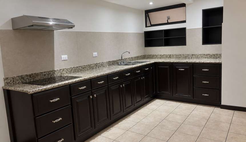 Casas en venta en Santa Ana: Propiedad con 2 casas - Imagen 3