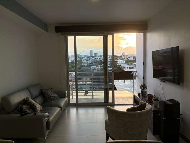 Lujoso apartamento de 2 habitaciones en Condominio CAIA, Bello Horizonte Escazú