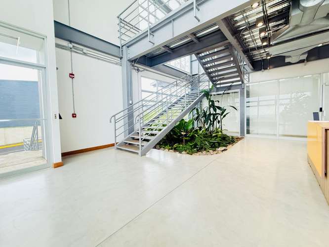 Alquiler oficina Plug and Play Parque Industrial La Valencia Santo Domingo Heredia Costa Rica - Imagen 19