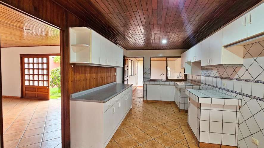 Alquiler de Casa Independiente en Vargas Araya, San Pedro-2