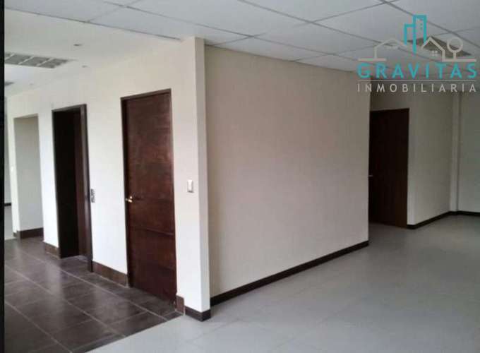 Alquiler de edificio comercial en los Yoses, 340m2 ID 2104 - Imagen 4