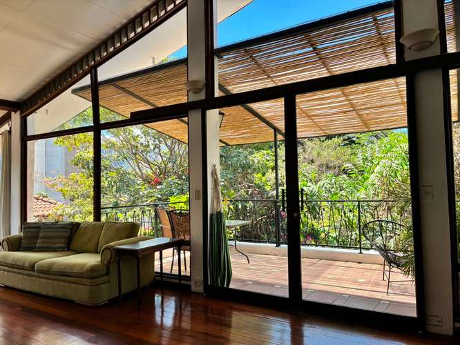 Apartamento amueblado en la exclusiva zona de San Rafael de Escazú, Barrio La Primavera