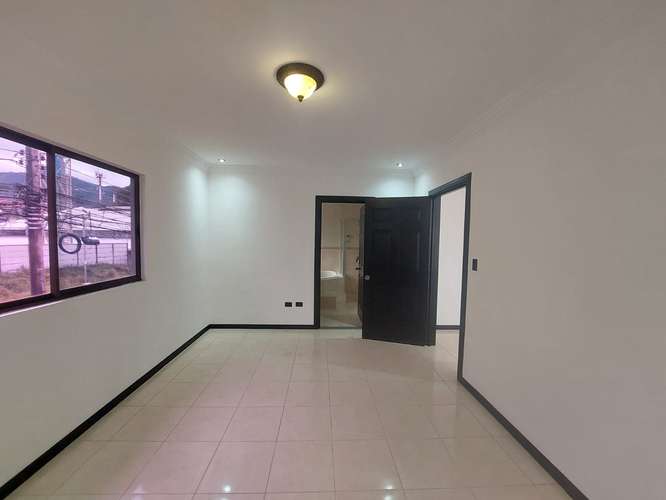 Casa independiente en venta en San Rafael de Escazú: 3 dormitorios, 2.5 baños y 200 m². - Imagen 14