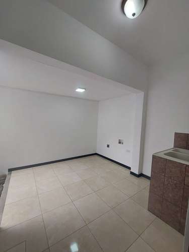 Casa independiente en venta en San Rafael de Escazú: 3 dormitorios, 2.5 baños y 200 m². - Imagen 2