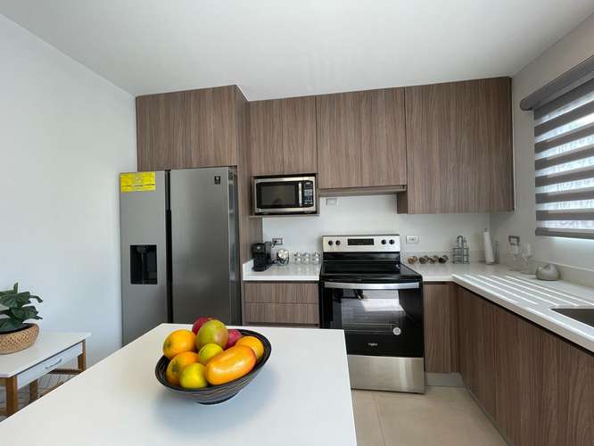 Casa de 2 niveles en San Rafael, Alajuela, con 3 dormitorios y piscina - Imagen 4