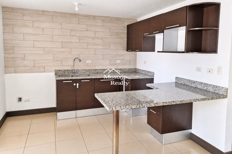 ¡REMATE BANCARIO! Casa en venta en Condominio Alta Vista, Ciudad Colón, Mora