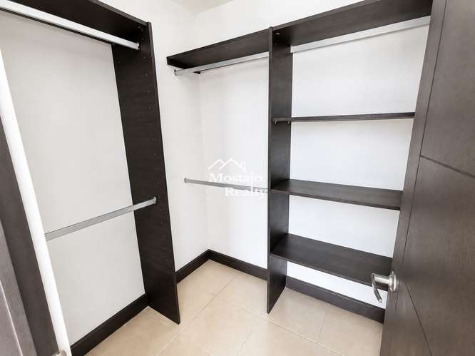 ¡REMATE BANCARIO! Casa en venta en Condominio Alta Vista, Ciudad Colón, Mora
