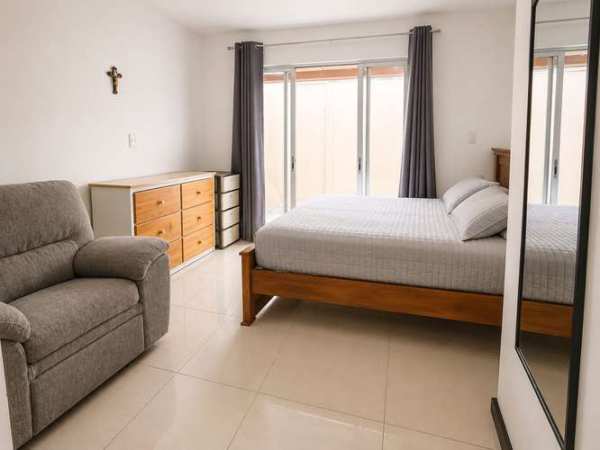 Venta de Casa en condominio Los Arcos, Heredia: 3 habitaciones, terraza y piscina- ambiente familiar