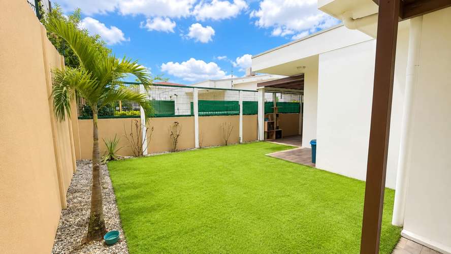 Venta de Casa en condominio Los Arcos, Heredia: 3 habitaciones, terraza y piscina- ambiente familiar