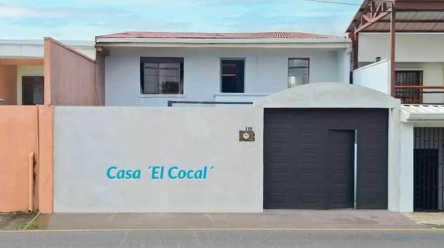 Vendo casa con Piscina en Puntarenas (AS)